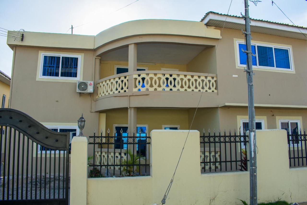 Brannic Lodge Accra Exterior photo